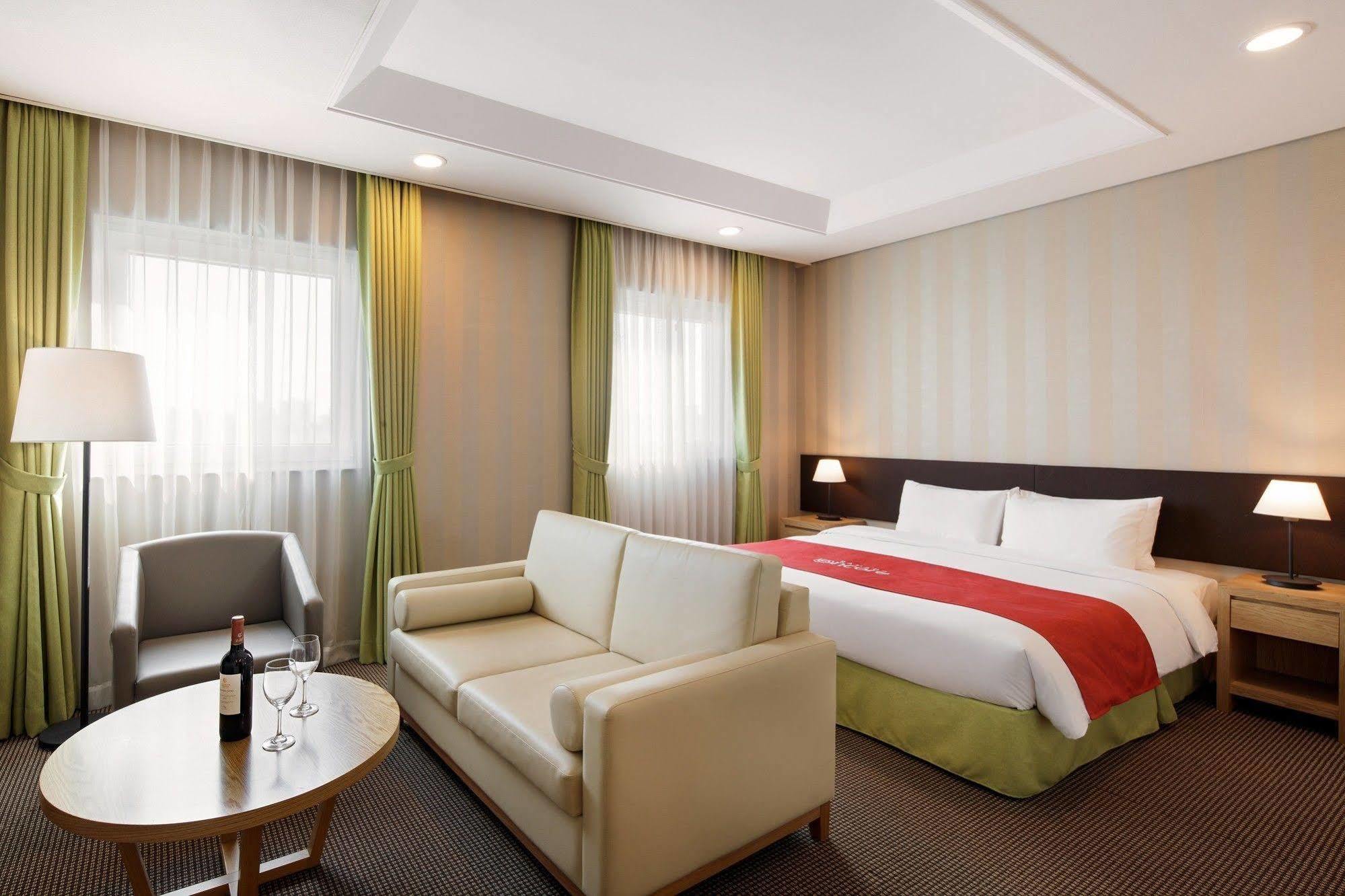 รามาดา อ็องคอร์ บาย วินด์แฮม โซล ทงแดมุน โฮเต็ล Hotel ภายนอก รูปภาพ