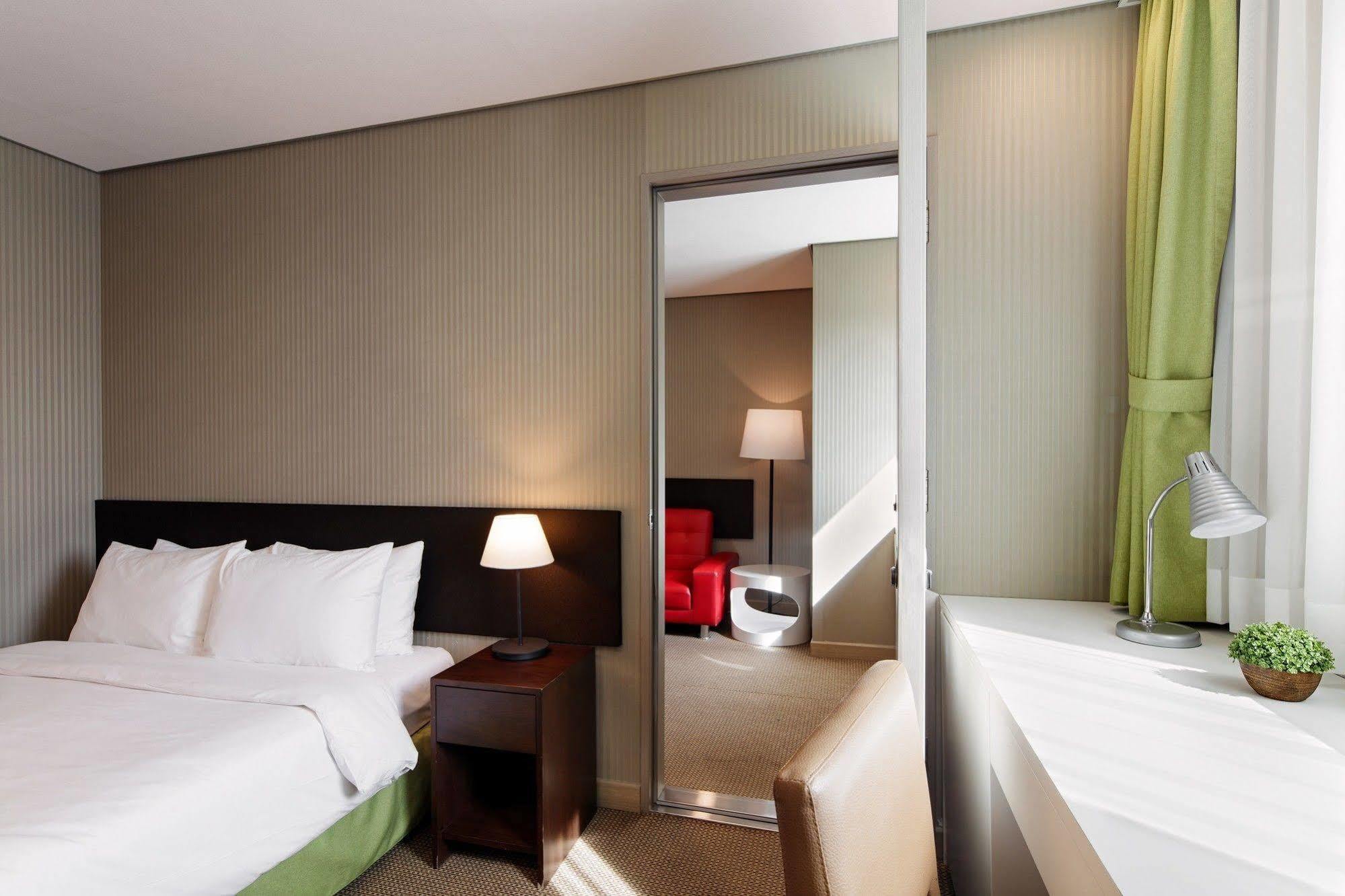 รามาดา อ็องคอร์ บาย วินด์แฮม โซล ทงแดมุน โฮเต็ล Hotel ภายนอก รูปภาพ